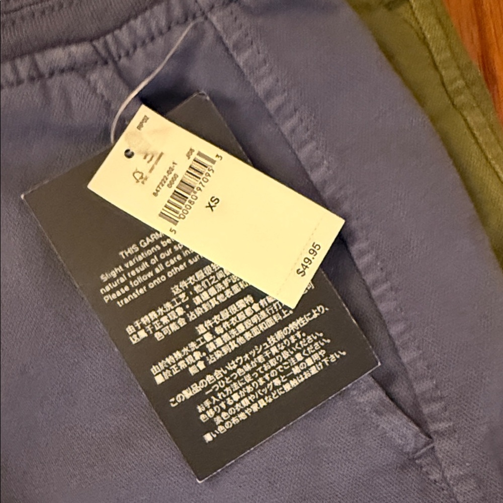 2 Pairs- NWT- GAP Women's Casual Shorts - Olive and Navy - Picture 4 of 8